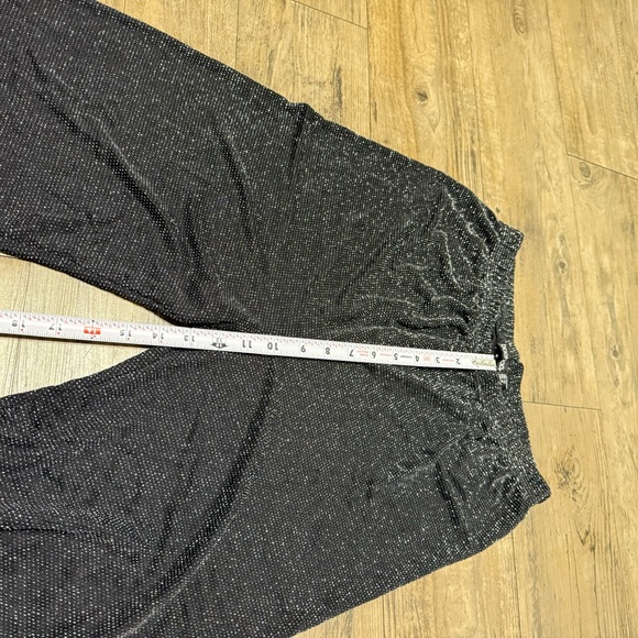 NWOT Boohoo Silver Glitter Wide Leg Pants Size 8, Metallised Fibre Pants - Picture 12 of 13